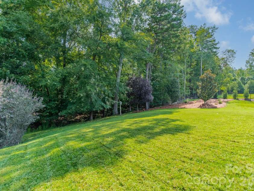 417 Five Leaf Lane, Waxhaw, NC 28173.  MLS# CAR4412670, YatesRealty ID 44204. 