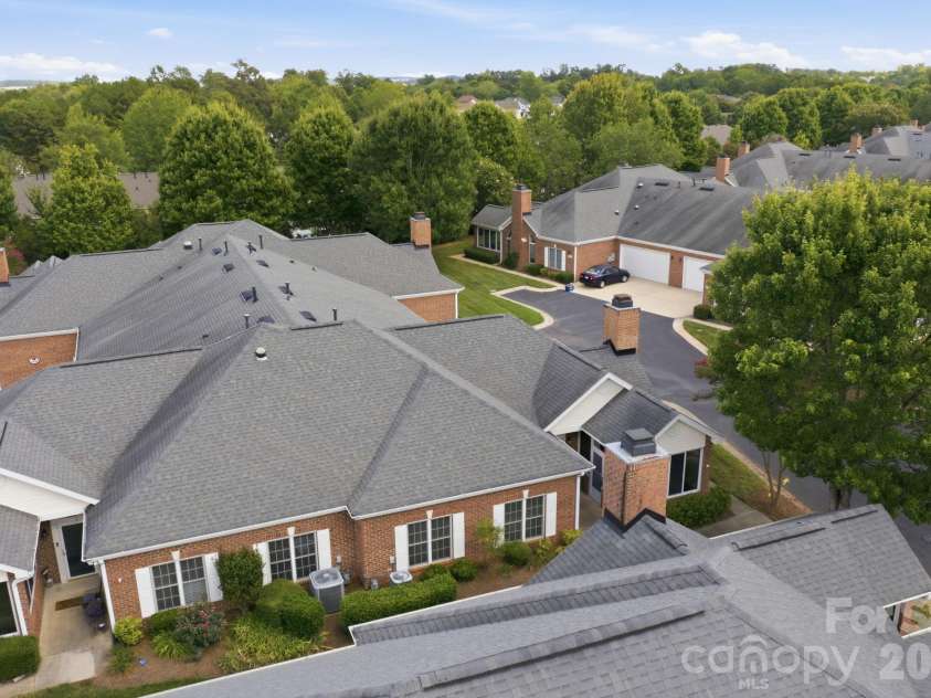8528 Highland Glen Drive, Charlotte, NC 28269.  MLS# CAR4412611, YatesRealty ID 44205. Aerial View
