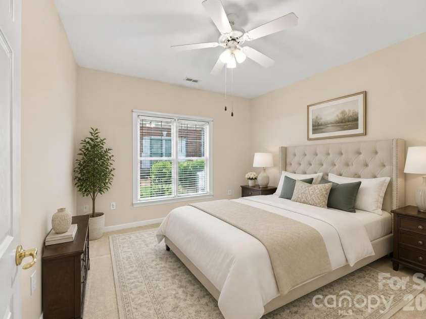 8528 Highland Glen Drive, Charlotte, NC 28269.  MLS# CAR4412611, YatesRealty ID 44205. Primary Bedroom