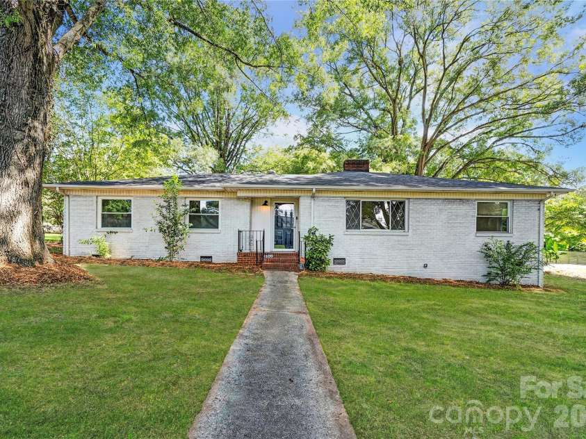 6109 Robinson Church Road, Charlotte, NC 28215.  MLS# CAR4412598, YatesRealty ID 44206. 