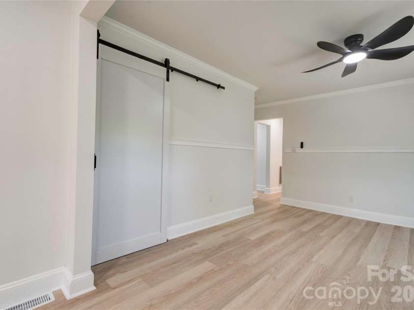 6109 Robinson Church Road, Charlotte, NC 28215.  MLS# CAR4412598, YatesRealty ID 44206. 