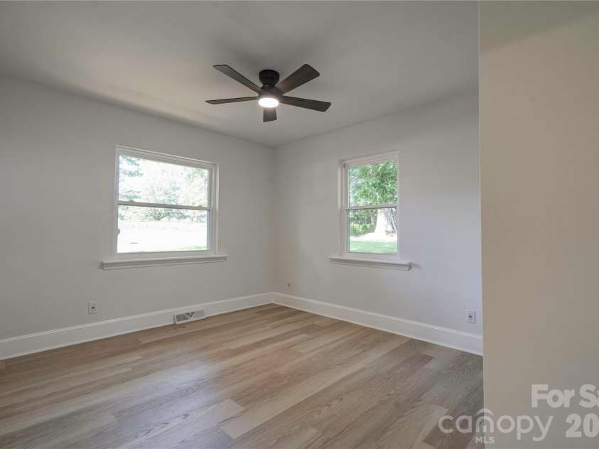 6109 Robinson Church Road, Charlotte, NC 28215.  MLS# CAR4412598, YatesRealty ID 44206. 