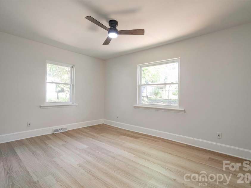 6109 Robinson Church Road, Charlotte, NC 28215.  MLS# CAR4412598, YatesRealty ID 44206. 