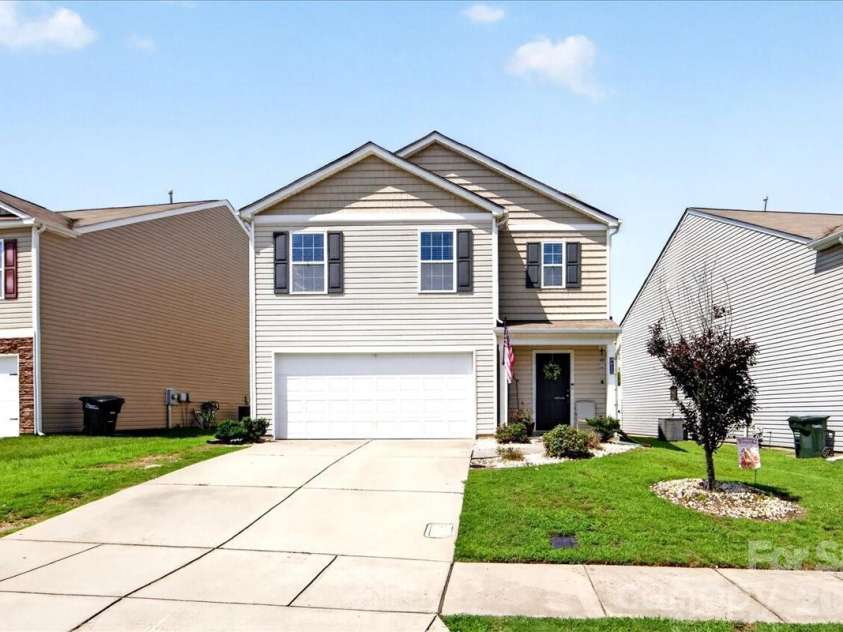 4033 Long Arrow Drive, Concord, NC 28025.  MLS# CAR4412395, YatesRealty ID 44208. Welcome home