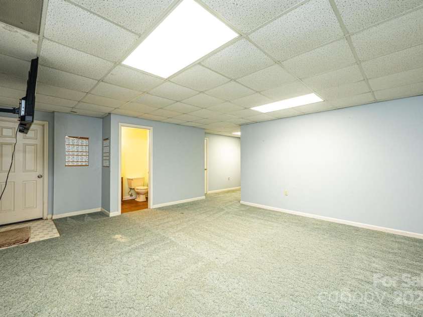 538 30th Avenue Circle, Hickory, NC 28601.  MLS# CAR4234042, YatesRealty ID 4421. 