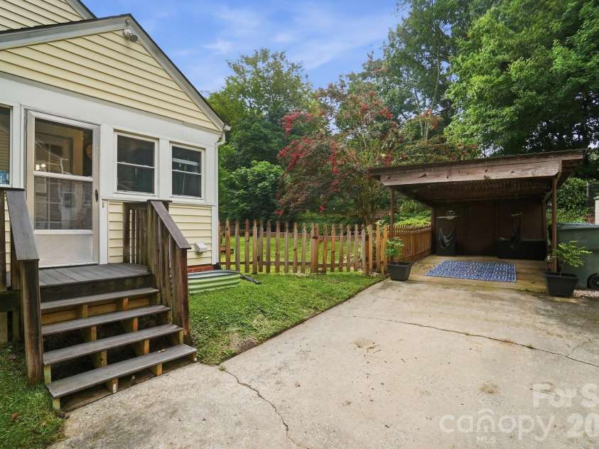 69 Fryling Avenue, Concord, NC 28025.  MLS# CAR4412527, YatesRealty ID 44210. 