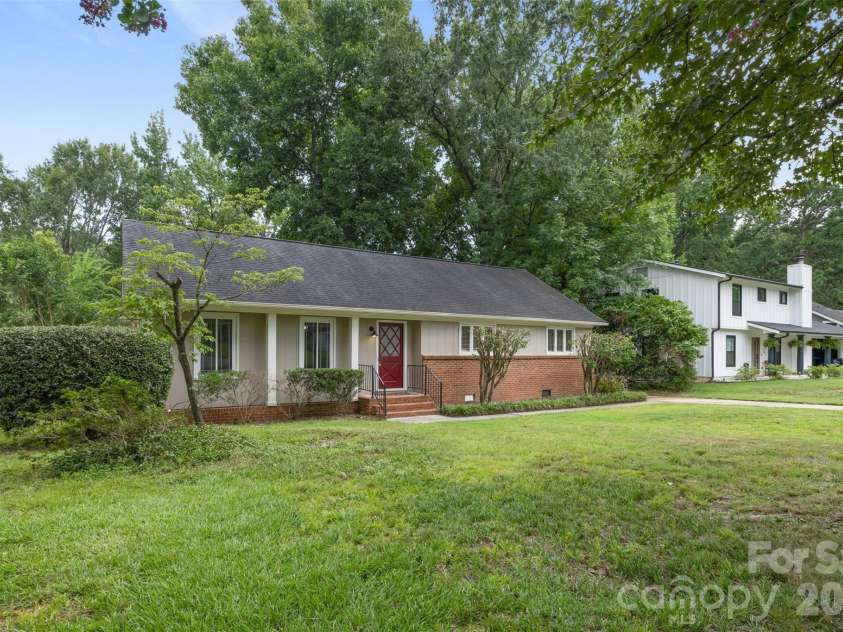 5956 Mcnair Road, Charlotte, NC 28212.  MLS# CAR4411838, YatesRealty ID 44214. 