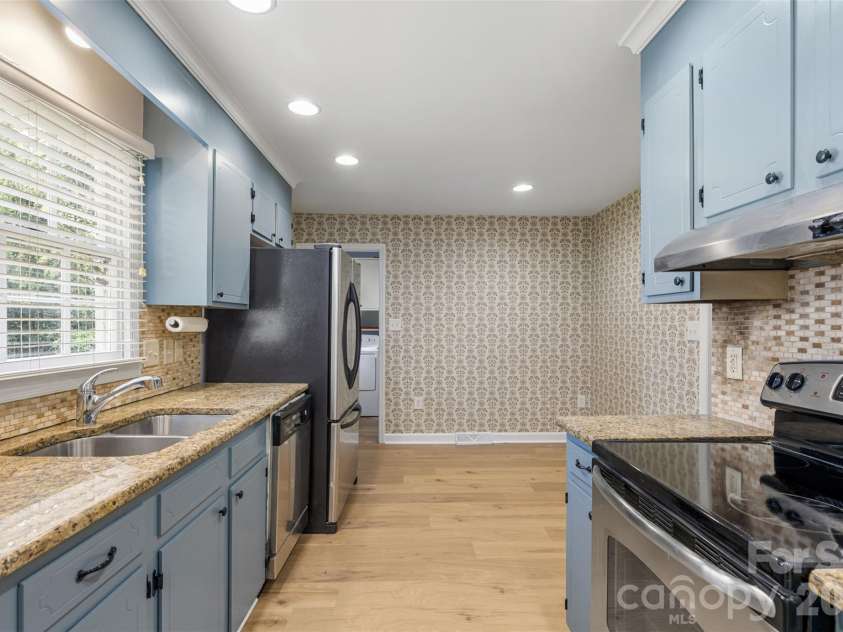 5956 Mcnair Road, Charlotte, NC 28212.  MLS# CAR4411838, YatesRealty ID 44214. 
