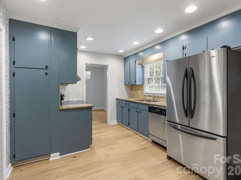 5956 Mcnair Road, Charlotte, NC 28212.  MLS# CAR4411838, YatesRealty ID 44214. 