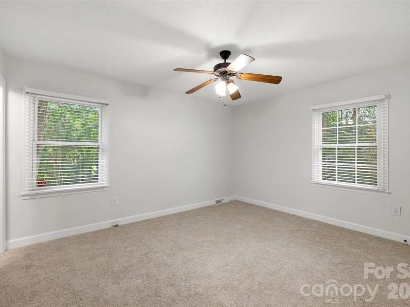 5956 Mcnair Road, Charlotte, NC 28212.  MLS# CAR4411838, YatesRealty ID 44214. 