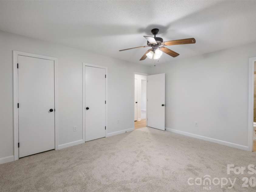 5956 Mcnair Road, Charlotte, NC 28212.  MLS# CAR4411838, YatesRealty ID 44214. 