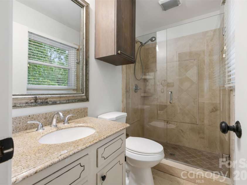 5956 Mcnair Road, Charlotte, NC 28212.  MLS# CAR4411838, YatesRealty ID 44214. 