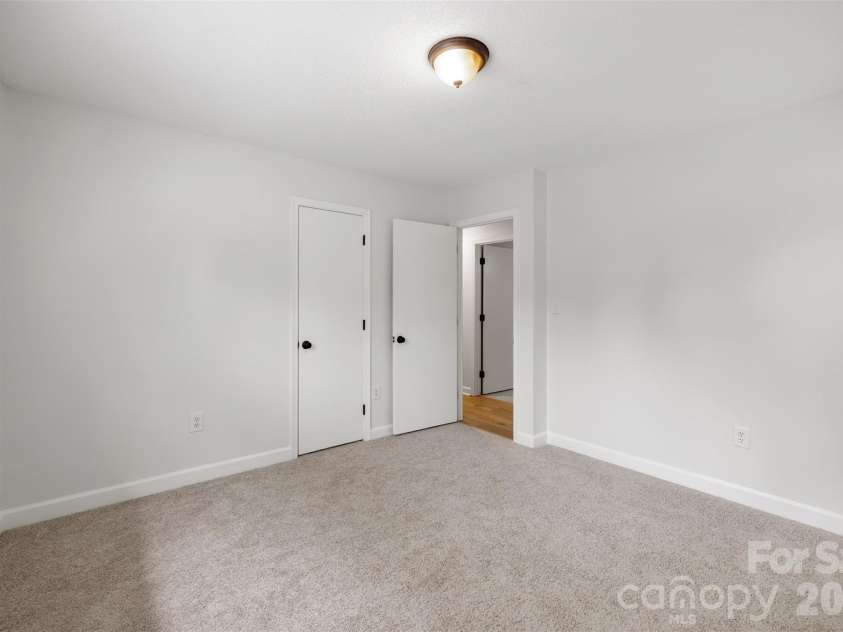 5956 Mcnair Road, Charlotte, NC 28212.  MLS# CAR4411838, YatesRealty ID 44214. 
