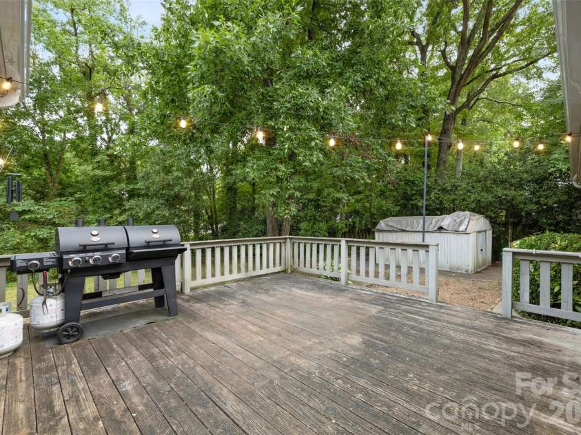 5956 Mcnair Road, Charlotte, NC 28212.  MLS# CAR4411838, YatesRealty ID 44214. 
