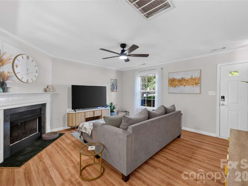 5313 Silabert Avenue, Charlotte, NC 28205.  MLS# CAR4411837, YatesRealty ID 44215. 
