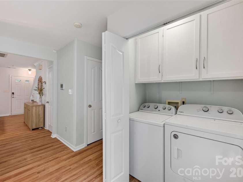 5313 Silabert Avenue, Charlotte, NC 28205.  MLS# CAR4411837, YatesRealty ID 44215. 