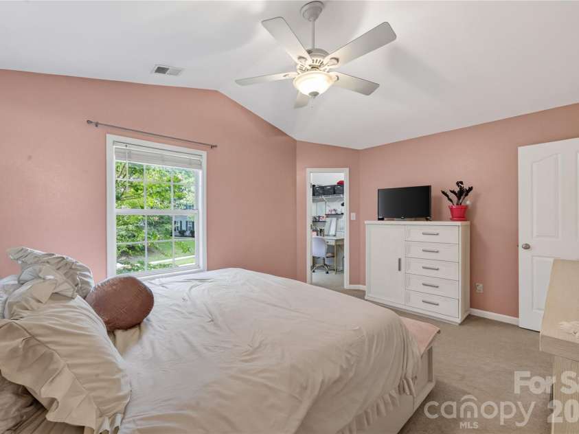 5313 Silabert Avenue, Charlotte, NC 28205.  MLS# CAR4411837, YatesRealty ID 44215. 