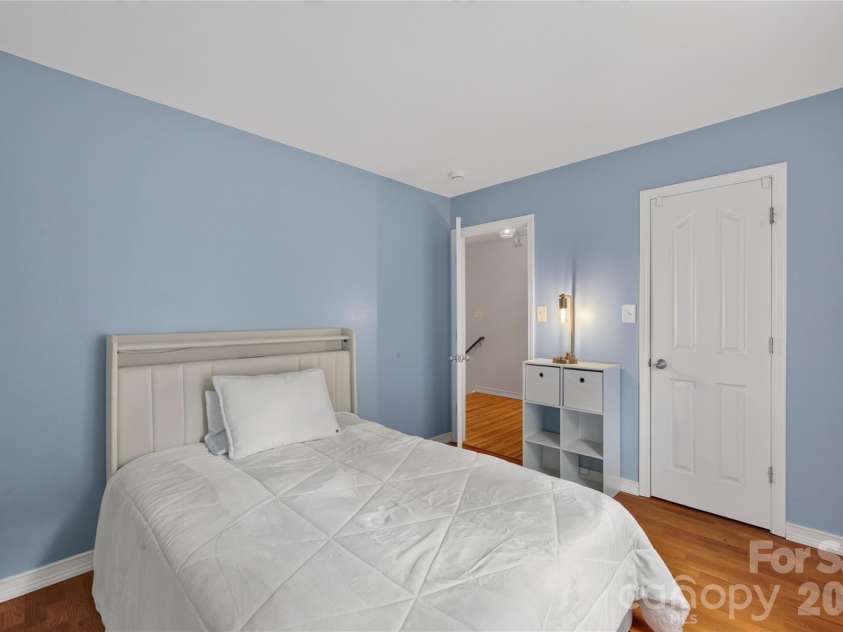 5313 Silabert Avenue, Charlotte, NC 28205.  MLS# CAR4411837, YatesRealty ID 44215. 