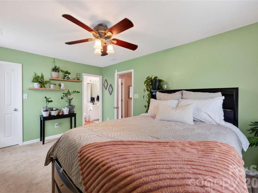 5313 Silabert Avenue, Charlotte, NC 28205.  MLS# CAR4411837, YatesRealty ID 44215. 