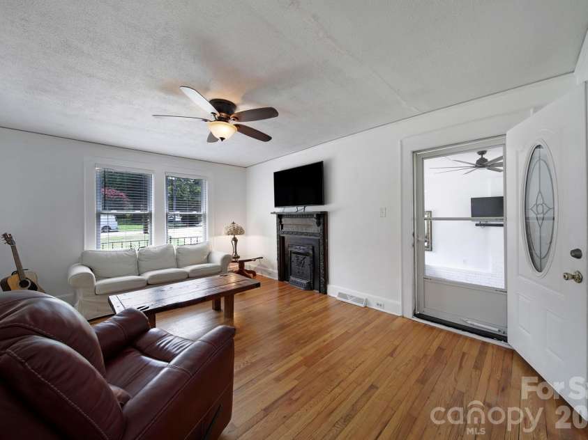 723 Confederate Avenue, Rock Hill, SC 29730.  MLS# CAR4411787, YatesRealty ID 44218. 