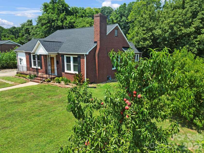 723 Confederate Avenue, Rock Hill, SC 29730.  MLS# CAR4411787, YatesRealty ID 44218. 