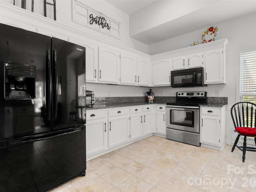 8632 Castlebay Drive, Charlotte, NC 28277.  MLS# CAR4411791, YatesRealty ID 44219. 