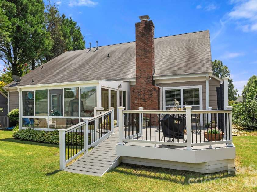 8632 Castlebay Drive, Charlotte, NC 28277.  MLS# CAR4411791, YatesRealty ID 44219. 