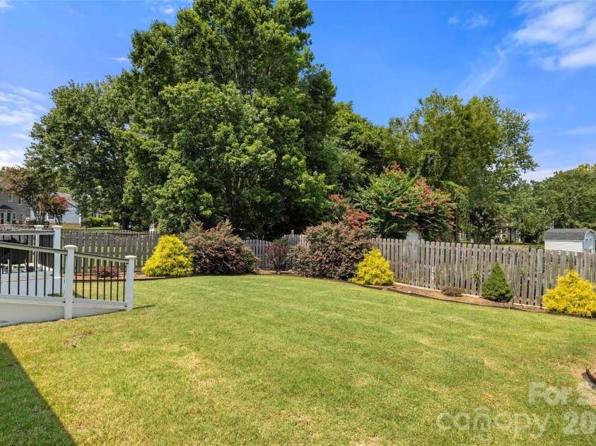 8632 Castlebay Drive, Charlotte, NC 28277.  MLS# CAR4411791, YatesRealty ID 44219. 