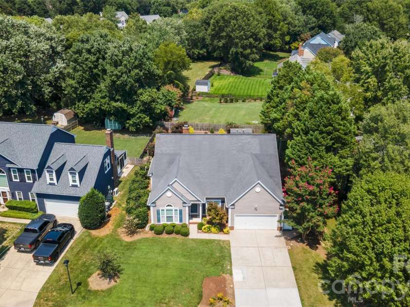 8632 Castlebay Drive, Charlotte, NC 28277.  MLS# CAR4411791, YatesRealty ID 44219. 