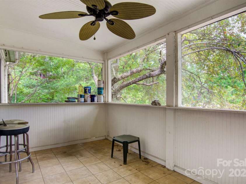 1099 4th Avenue Drive, Hickory, NC 28601.  MLS# CAR4161810, YatesRealty ID 4422. 