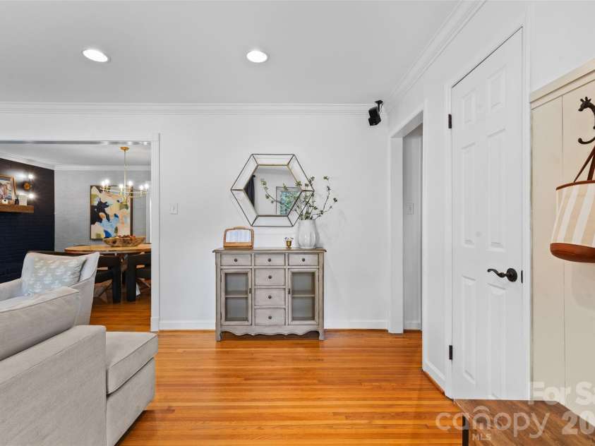 4801 Fairheath Road, Charlotte, NC 28210.  MLS# CAR4411644, YatesRealty ID 44220. 