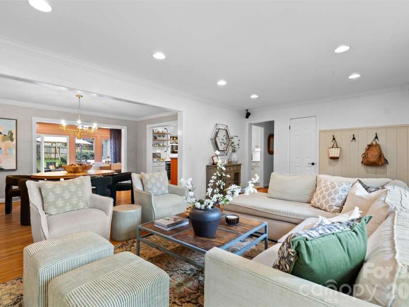 4801 Fairheath Road, Charlotte, NC 28210.  MLS# CAR4411644, YatesRealty ID 44220. 