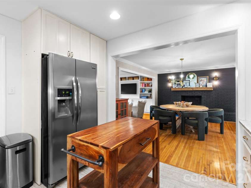 4801 Fairheath Road, Charlotte, NC 28210.  MLS# CAR4411644, YatesRealty ID 44220. 