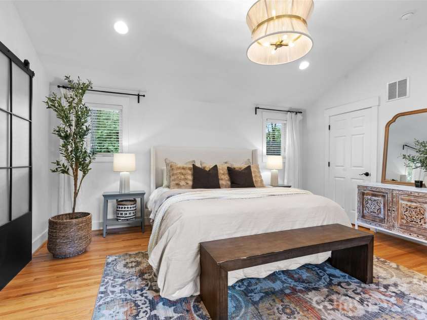 4801 Fairheath Road, Charlotte, NC 28210.  MLS# CAR4411644, YatesRealty ID 44220. 