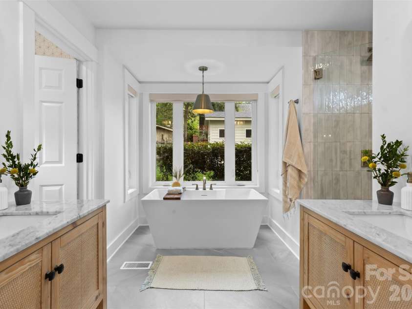 4801 Fairheath Road, Charlotte, NC 28210.  MLS# CAR4411644, YatesRealty ID 44220. 