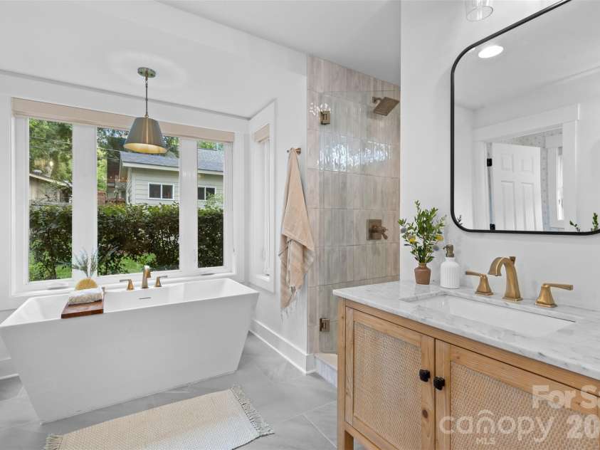 4801 Fairheath Road, Charlotte, NC 28210.  MLS# CAR4411644, YatesRealty ID 44220. 