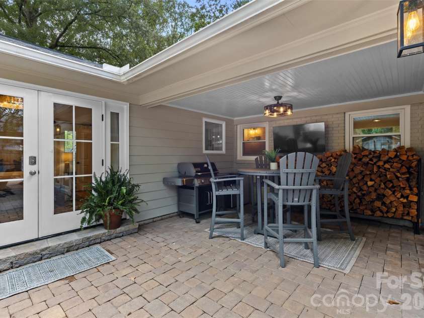 4801 Fairheath Road, Charlotte, NC 28210.  MLS# CAR4411644, YatesRealty ID 44220. 