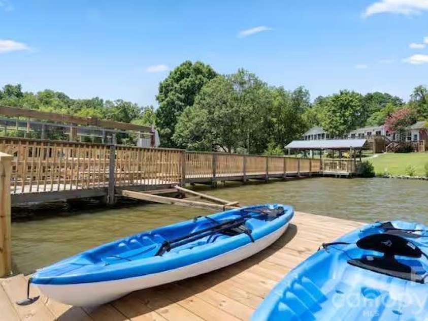 1475 Riverview Circle, Fort Lawn, SC 29714.  MLS# CAR4411745, YatesRealty ID 44221. 