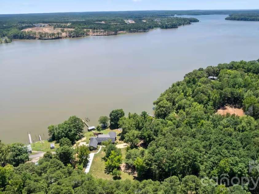 1475 Riverview Circle, Fort Lawn, SC 29714.  MLS# CAR4411745, YatesRealty ID 44221. 