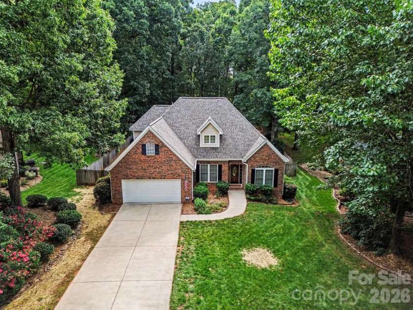 1928 Twin Ponds Drive, Hickory, NC 28602.  MLS# CAR4411717, YatesRealty ID 44222. Aerial Front Exterior