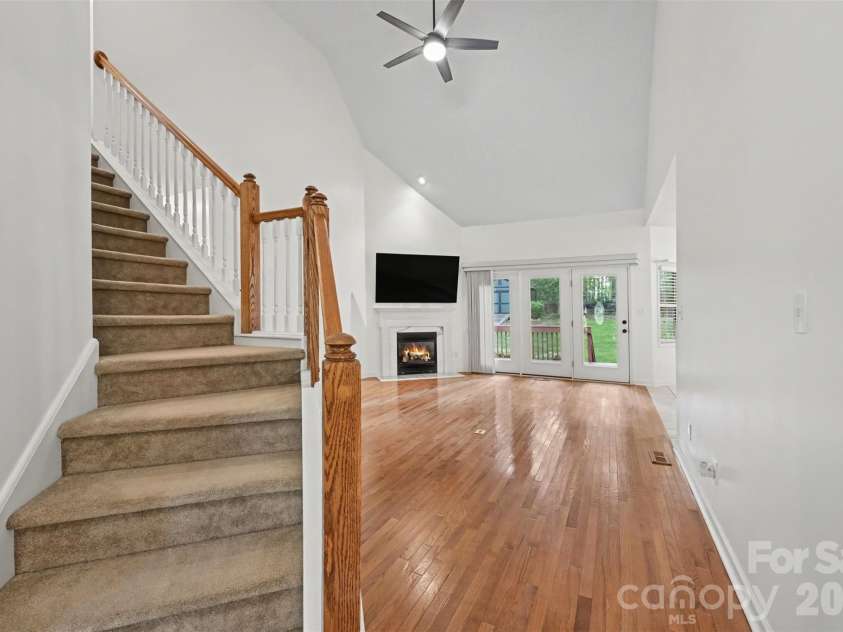 1928 Twin Ponds Drive, Hickory, NC 28602.  MLS# CAR4411717, YatesRealty ID 44222. Great Room and Staircase