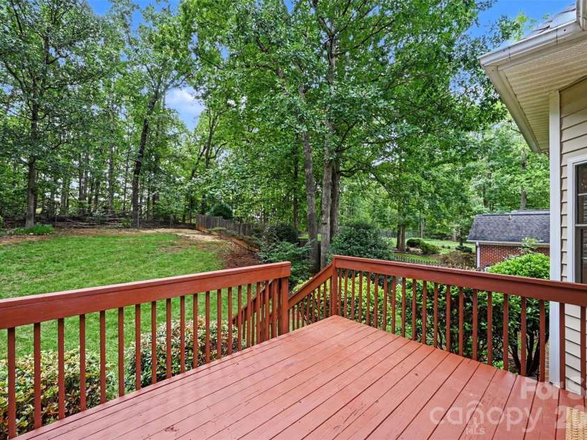 1928 Twin Ponds Drive, Hickory, NC 28602.  MLS# CAR4411717, YatesRealty ID 44222. Rear Deck and Backyard