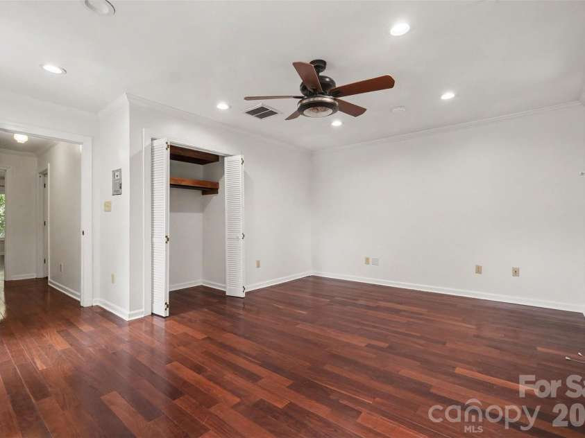 915 Brightmoor Drive, Matthews, NC 28105.  MLS# CAR4411596, YatesRealty ID 44224. 