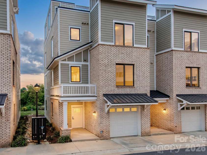931 Cityscape Drive, Charlotte, NC 28205.  MLS# CAR4411631, YatesRealty ID 44226. 
