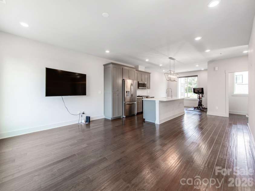 931 Cityscape Drive, Charlotte, NC 28205.  MLS# CAR4411631, YatesRealty ID 44226. 
