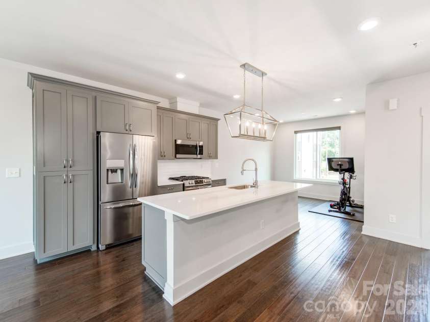 931 Cityscape Drive, Charlotte, NC 28205.  MLS# CAR4411631, YatesRealty ID 44226. 