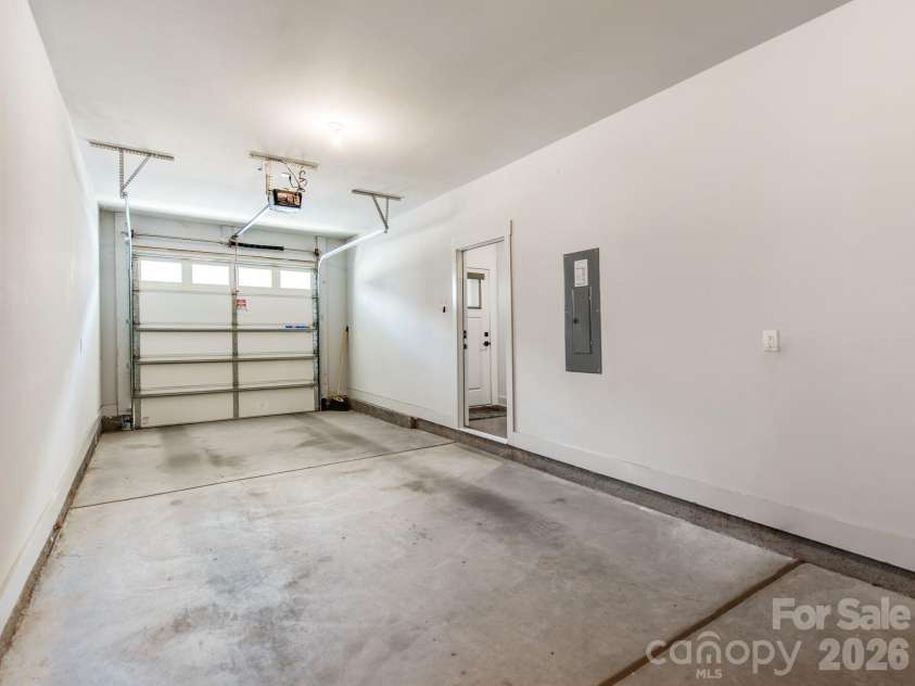 931 Cityscape Drive, Charlotte, NC 28205.  MLS# CAR4411631, YatesRealty ID 44226. 