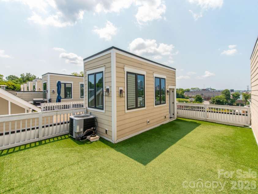 931 Cityscape Drive, Charlotte, NC 28205.  MLS# CAR4411631, YatesRealty ID 44226. 