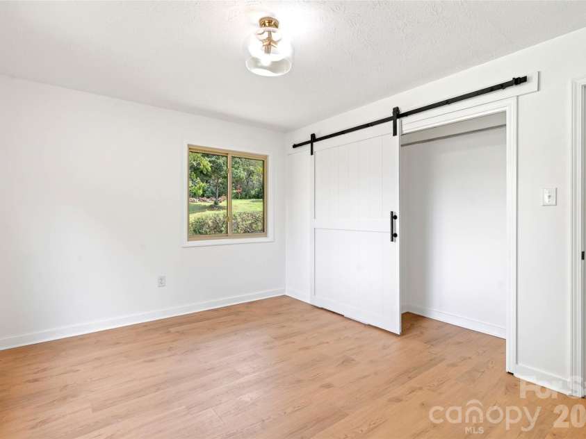 208 Dogwood Lane, Black Mountain, NC 28711.  MLS# CAR4411178, YatesRealty ID 44227. 