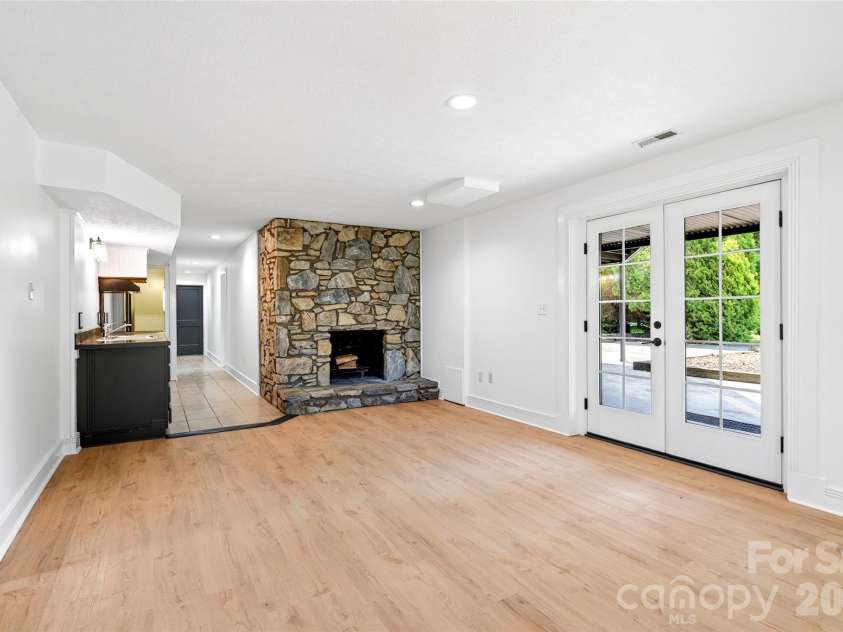 208 Dogwood Lane, Black Mountain, NC 28711.  MLS# CAR4411178, YatesRealty ID 44227. 